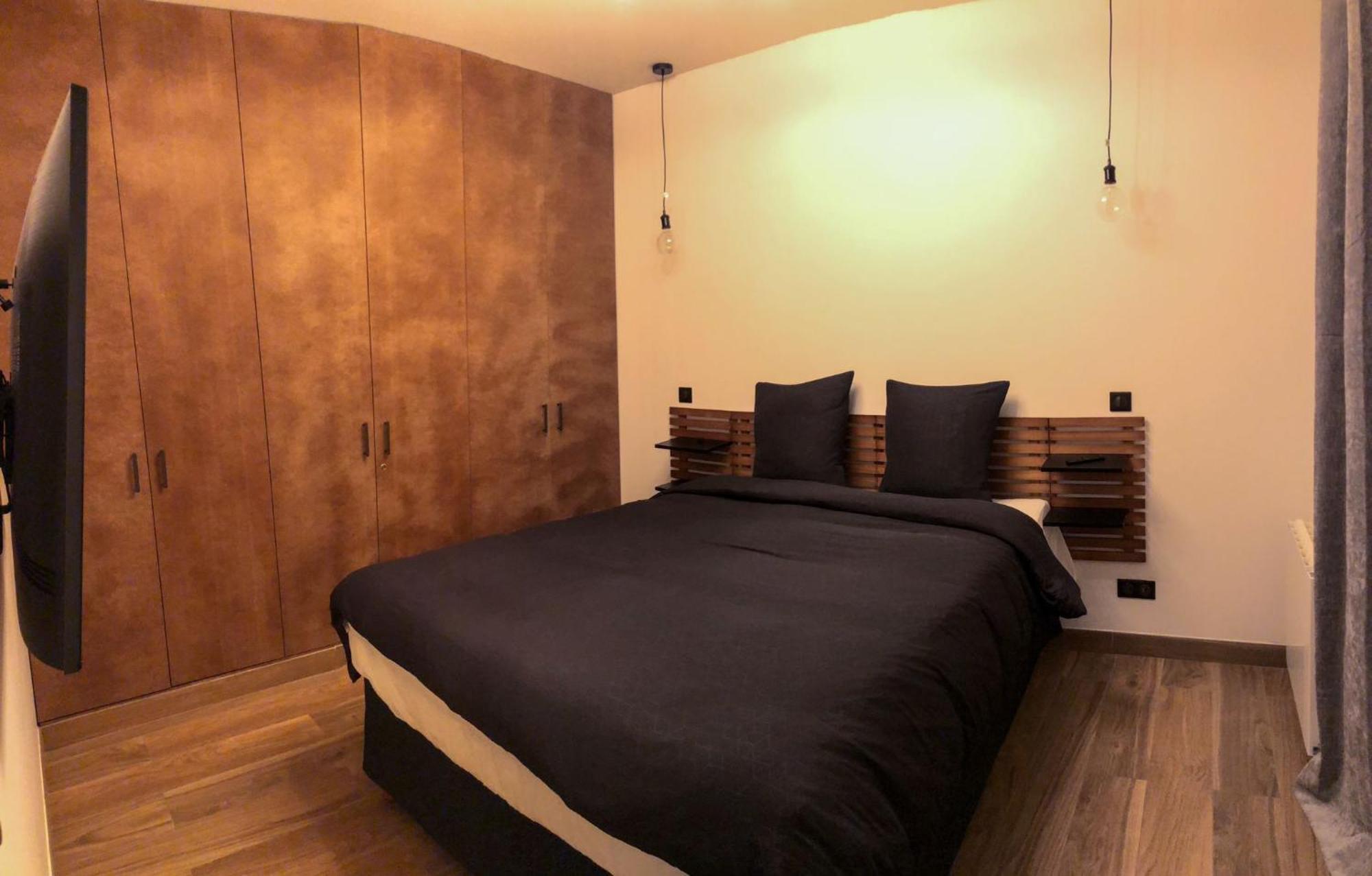 Parking Gratuit - Montmartre Charme & Patio Prive - Sacre-Coeur Metro Anvers 巴黎 外观 照片