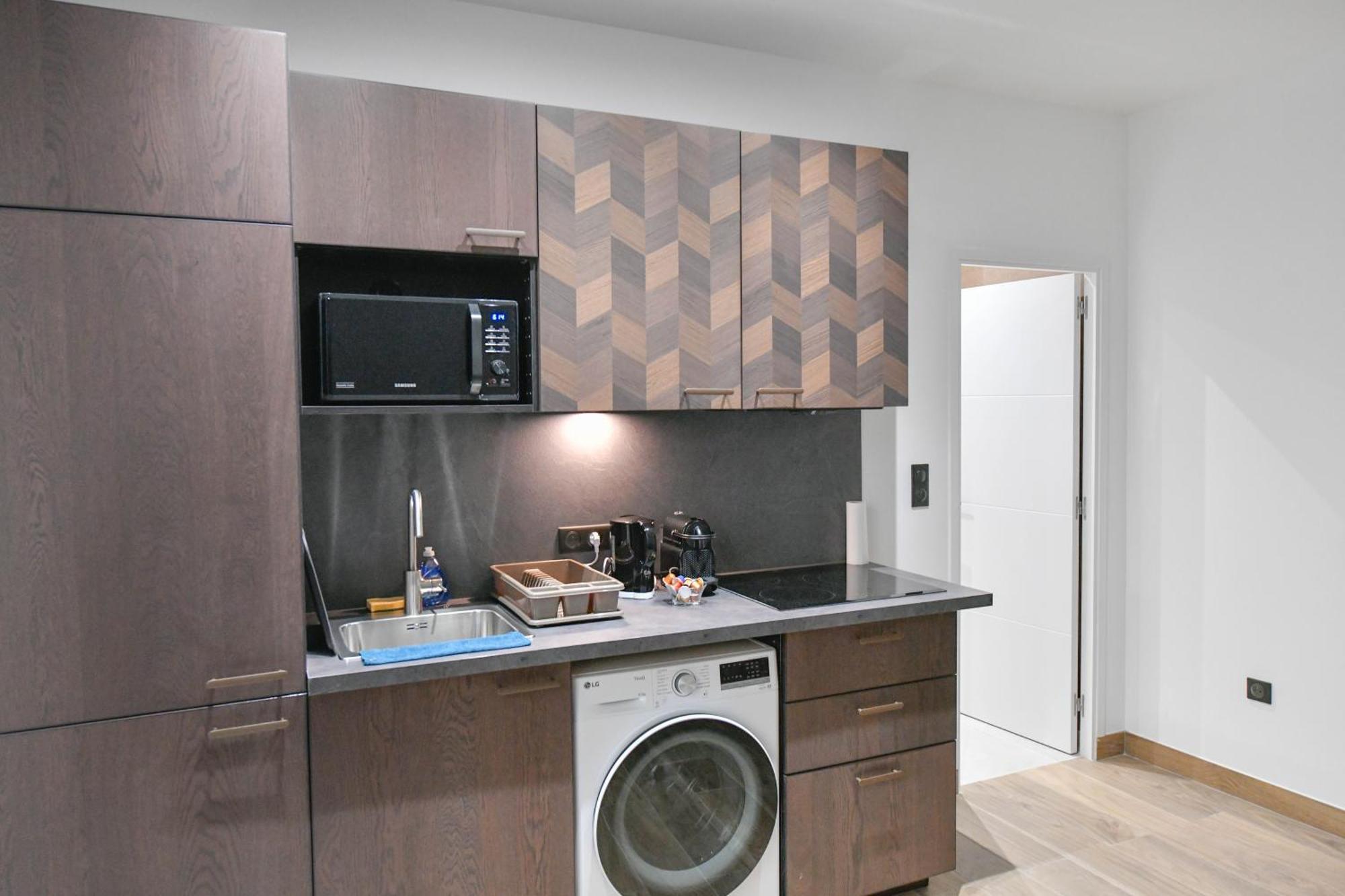 Parking Gratuit - Montmartre Charme & Patio Prive - Sacre-Coeur Metro Anvers 巴黎 外观 照片